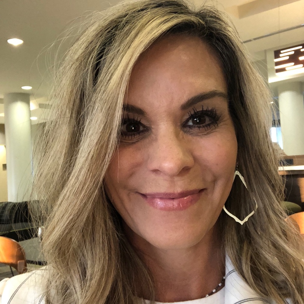 Meet your Posher, Lisa